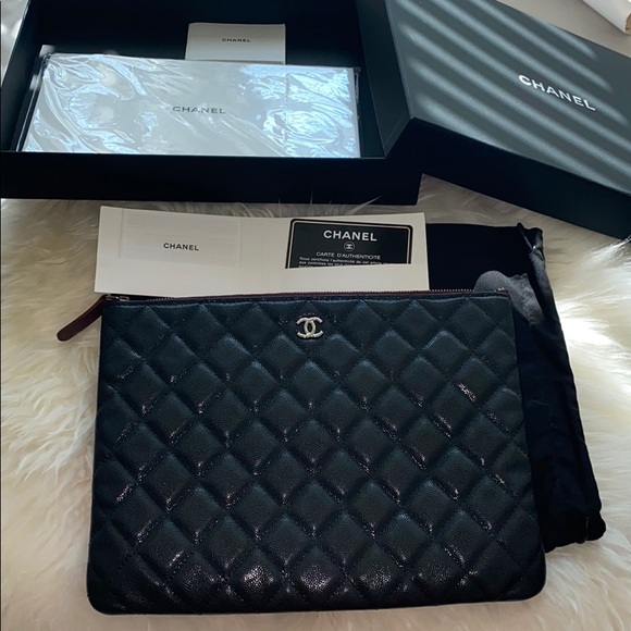 chanel medium pouch